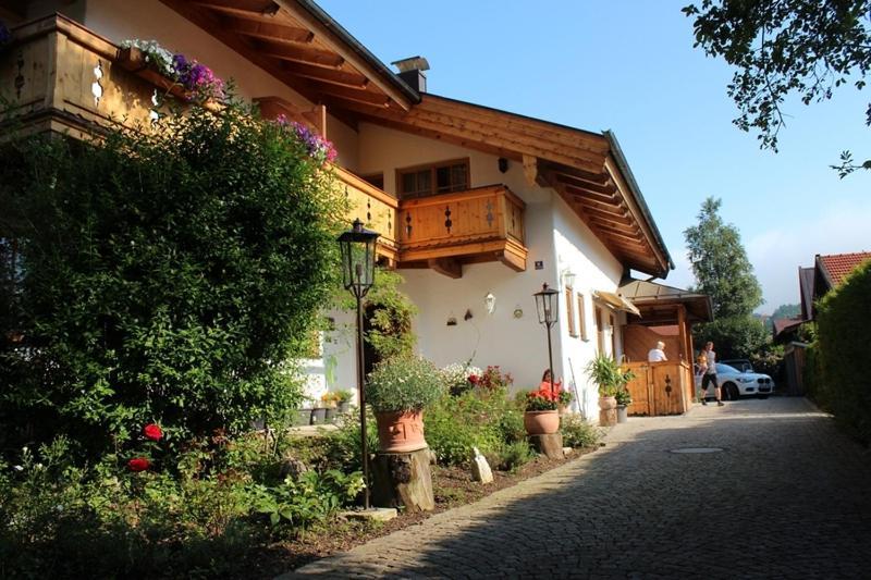 Appartementhaus Schirsner - Direkt Am See & Am Kurpark Schliersee Kültér fotó